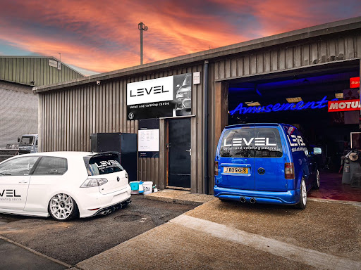 Level Detail And Valeting Centre - Thumbnail