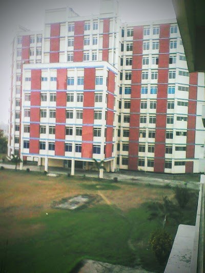 Photos of Monno Medical College Building