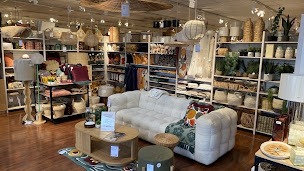 Photo n°14 de Maisons du Monde à Montbéliard (Magasin de canapés)