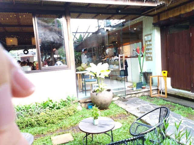 SAYURI HEALING FOOD CAFE