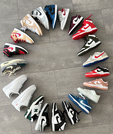 DAX Shoes & More - Thumbnail