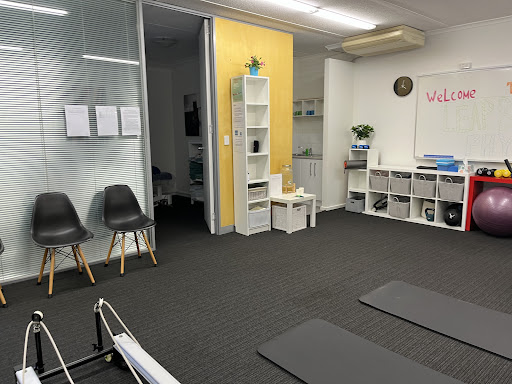 Leap Back Physio - Visual