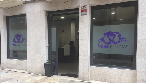Nuva Estilistas Logo