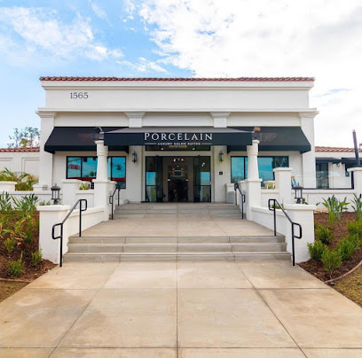 Foto de Porcelain Luxury Salon Suites