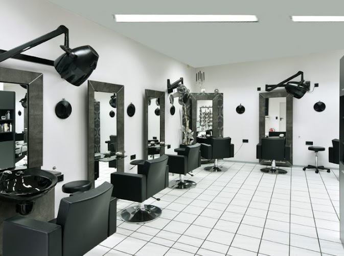 Friseur Oberbillig - Real Markt photo
