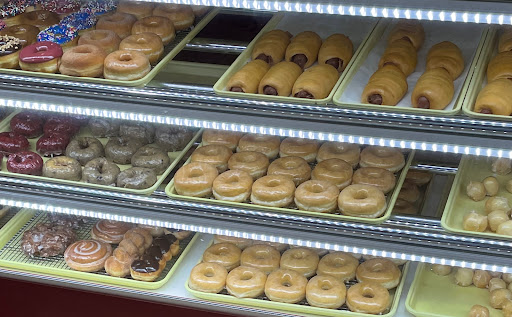 Dee Best Donuts - Visual