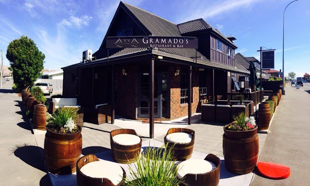 Gramado's Restaurant & Bar