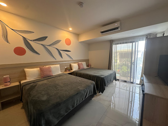 Wide Mouth Frog Hotel by null