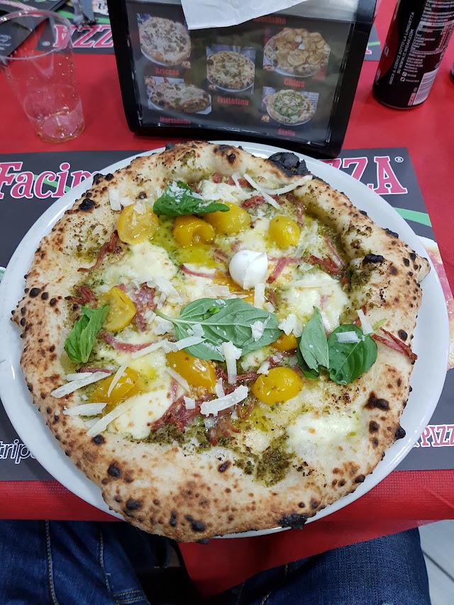 Facimmece'na Pizza