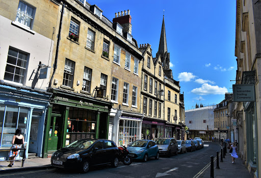 Dorothy House Broad Street Shop - Thumbnail