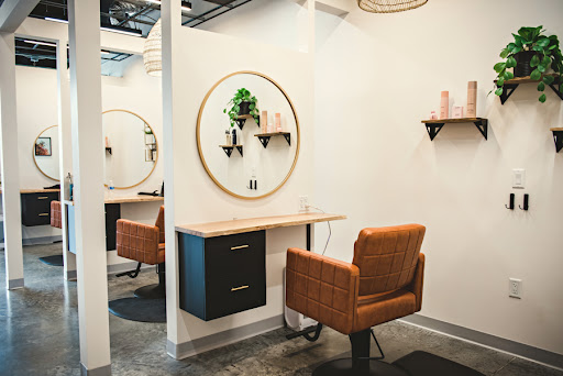 Top Knot Beauty Lounge - Thumbnail
