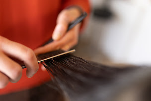 Photo n°18 de LR coiff coiffure énergétique/ Coloration végétale à Annecy (Salon de coiffure)