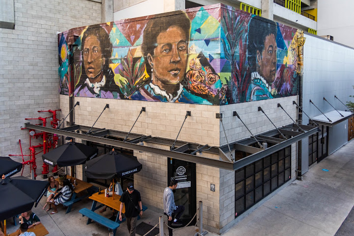 Village Bottle Shop & Tasting Room - Kaka`ako by null