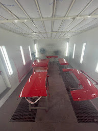 Photo n°7 de Chateauneuf Carrosserie à Châteauneuf-Grasse (Atelier de carrosserie automobile)