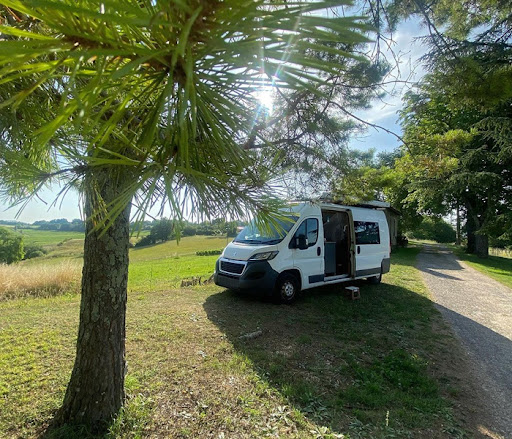 Aire de Camping-car au Château - Thumbnail