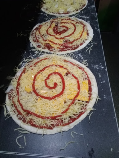 Photo 3 - Road pizza