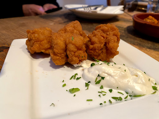 De Nada Tapas - Visual