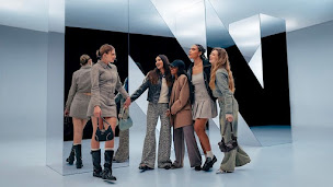 Photo n°2 de JENNYFER à Barentin (Magasin de vêtements pour femmes)