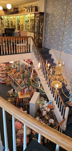 Muriel's Doll House - Thumbnail
