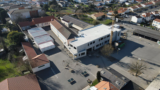 Mixed Private Middle School De La Maine - Thumbnail