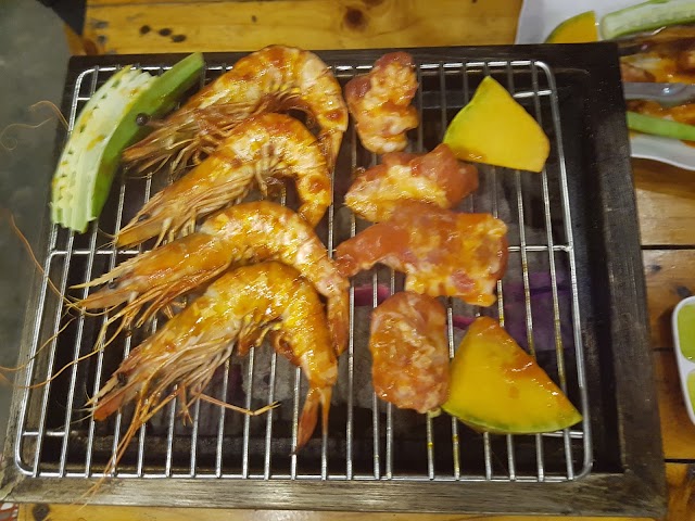 Thùng Phi BBQ