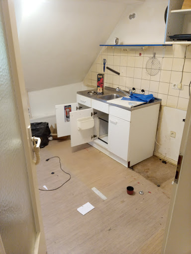 Ruhlig räumt aus, Haushaltsauflösungen, Entrümpelungen, Entsorgungen, kostenlose Schrottabholung