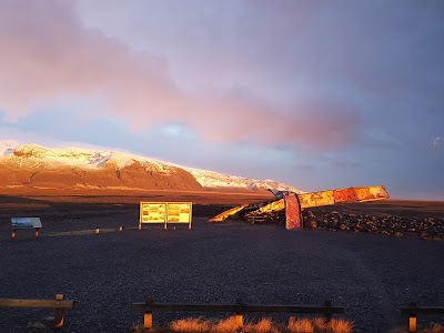 Photos of Skei&eth;ar&aacute; Bridge Monument