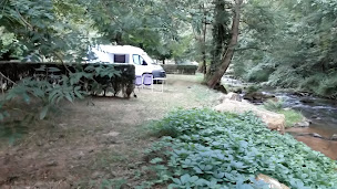 Photo n°6 de Camping le Lauradiol à Campouriez (Court de tennis)