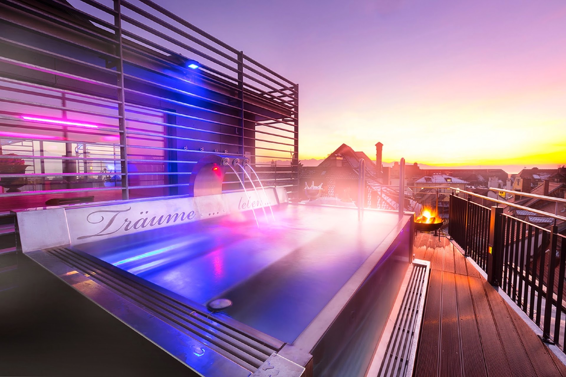 YachtHotel Helvetia - Housity