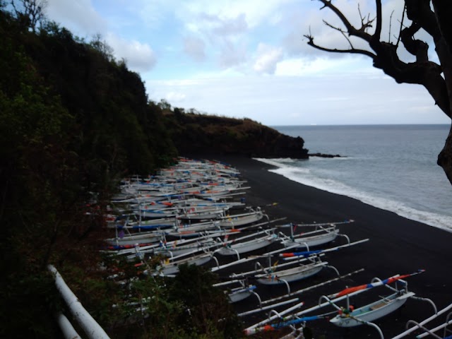 Black Sand Beach