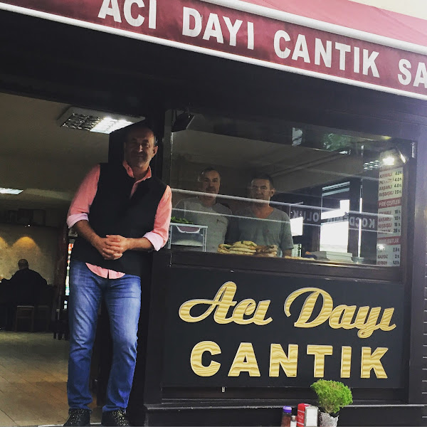Acı Dayı Cantık Salonu