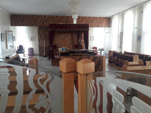 La Celle-St-Cloud Synagogue