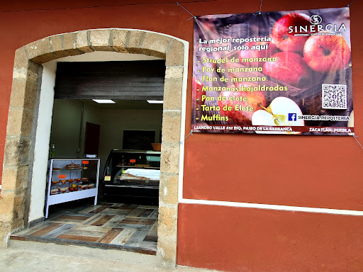 SINERGIA DULCE Postreria-Pasteleria Logo