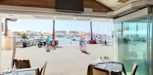 Edf. Marina Garden, Marina de Vilamoura Lj B, 8125-403 Quarteira