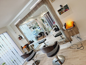 Photo n°4 de Salon Willy à Genas (Salon de coiffure)