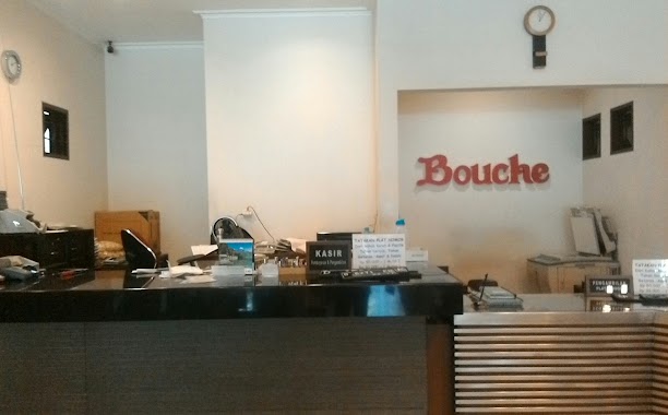 Bouche Service Bureau, Author: Biro Jasa Bouche