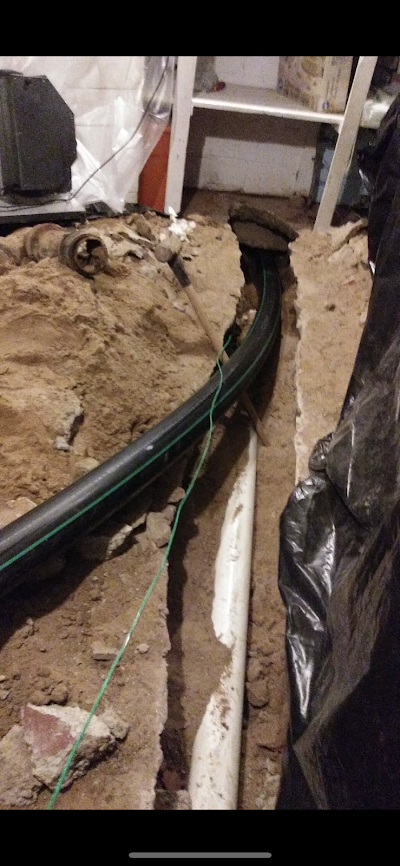 Gustum trenchless pipe repair