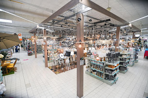 Photo n°22 de Centrakor / Zoé Confetti Bain de Bretagne à Bain-de-Bretagne (Magasin d'ameublement d'extérieur)