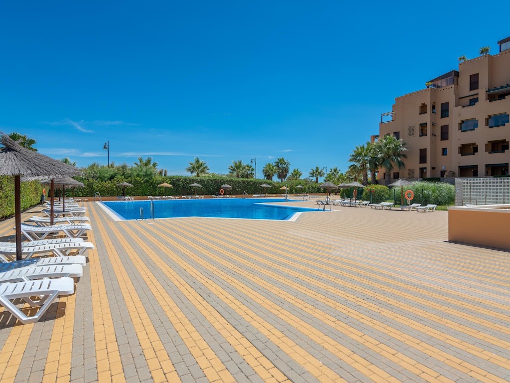 Los Albatros - Playa de los Haraganes HAHB174P170- Belvilla by Oyo