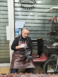 Photo n°14 de Cordonnerie Rétro by Michael à Paris (Cordonnier)