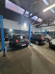 Photo n°7 de DOCT AUTO garage Lyon à Lyon (Service de remorquage)