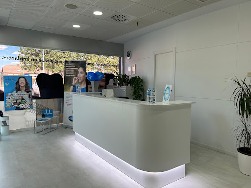 Clínica Dental Meco RB Dental Adeslas ️