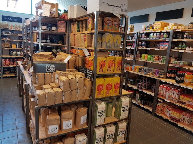 Torna Hällestad Lanthandel