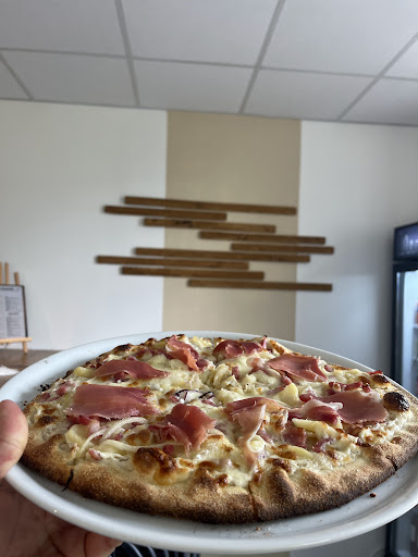 Photo 3 - TESSA PIZZA