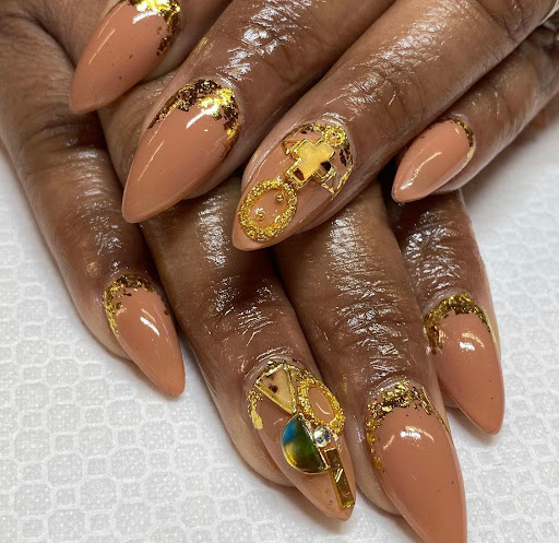 Everything Nails - Visual