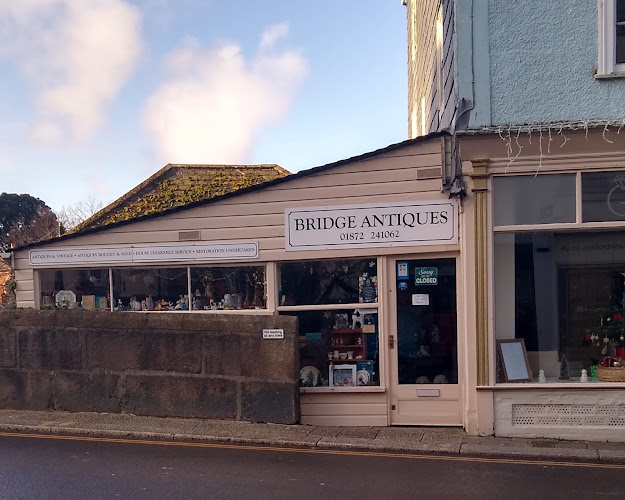Bridge Antiques and Retro Centre