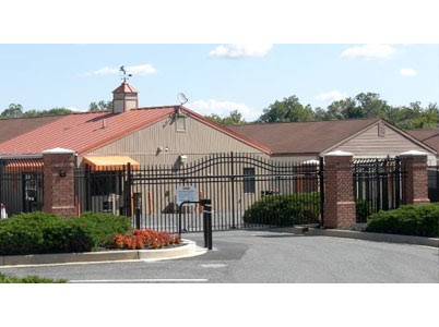 Stack & Store Self Storage - Visual