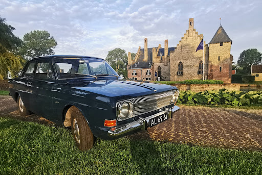Oldtimers Garage Young & Oldtimer Verkoop, Reparatie en Onderhoud - Thumbnail