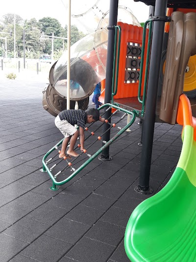 Photos of Suwatha Uyana Children's Park