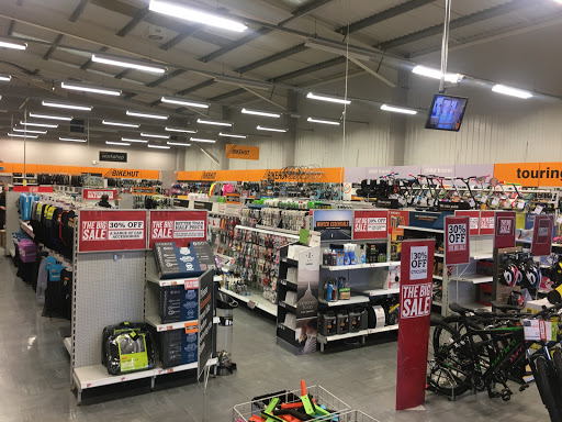 Halfords - Corby - Visual